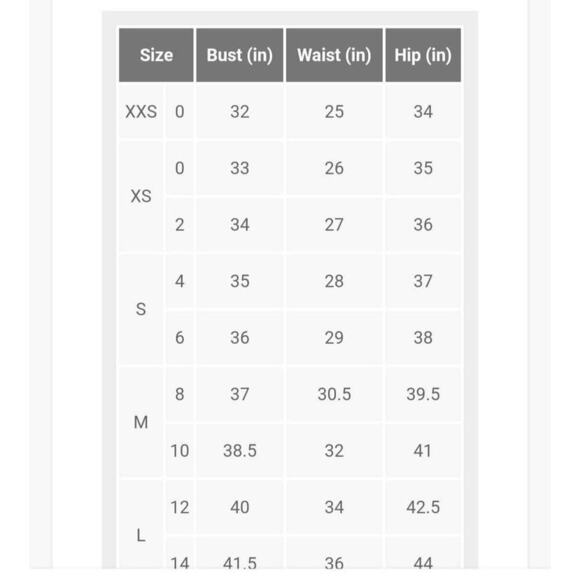 All in Motion NWT Women's SAGE GREEN Woven Mid-Rise Shorts 4" - SIZE Small - Picture 3 of 4